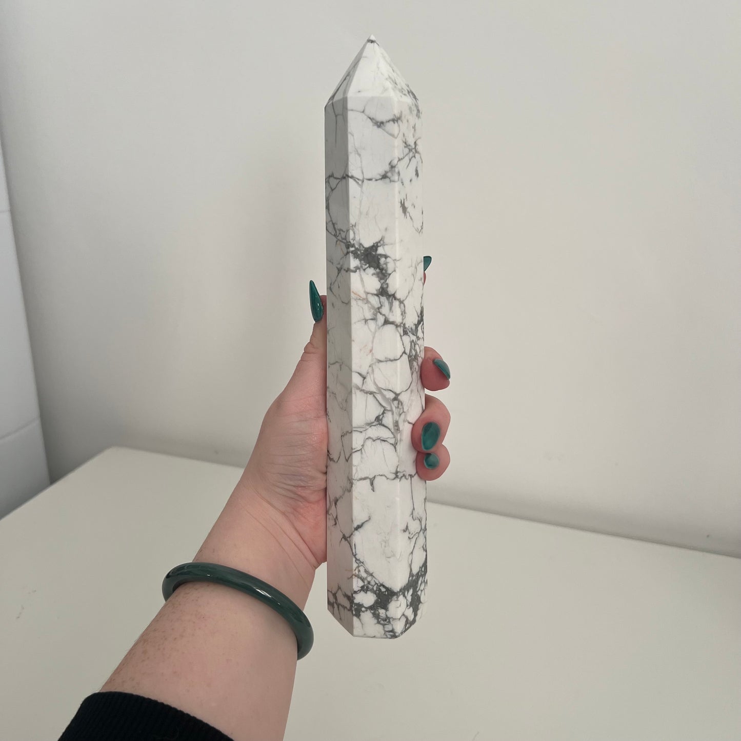 Statement Howlite Tower