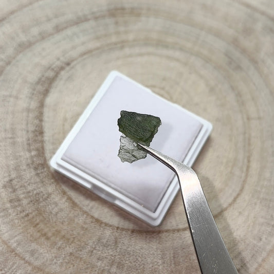 Natural Moldavite – 0.72g | Czech Republic