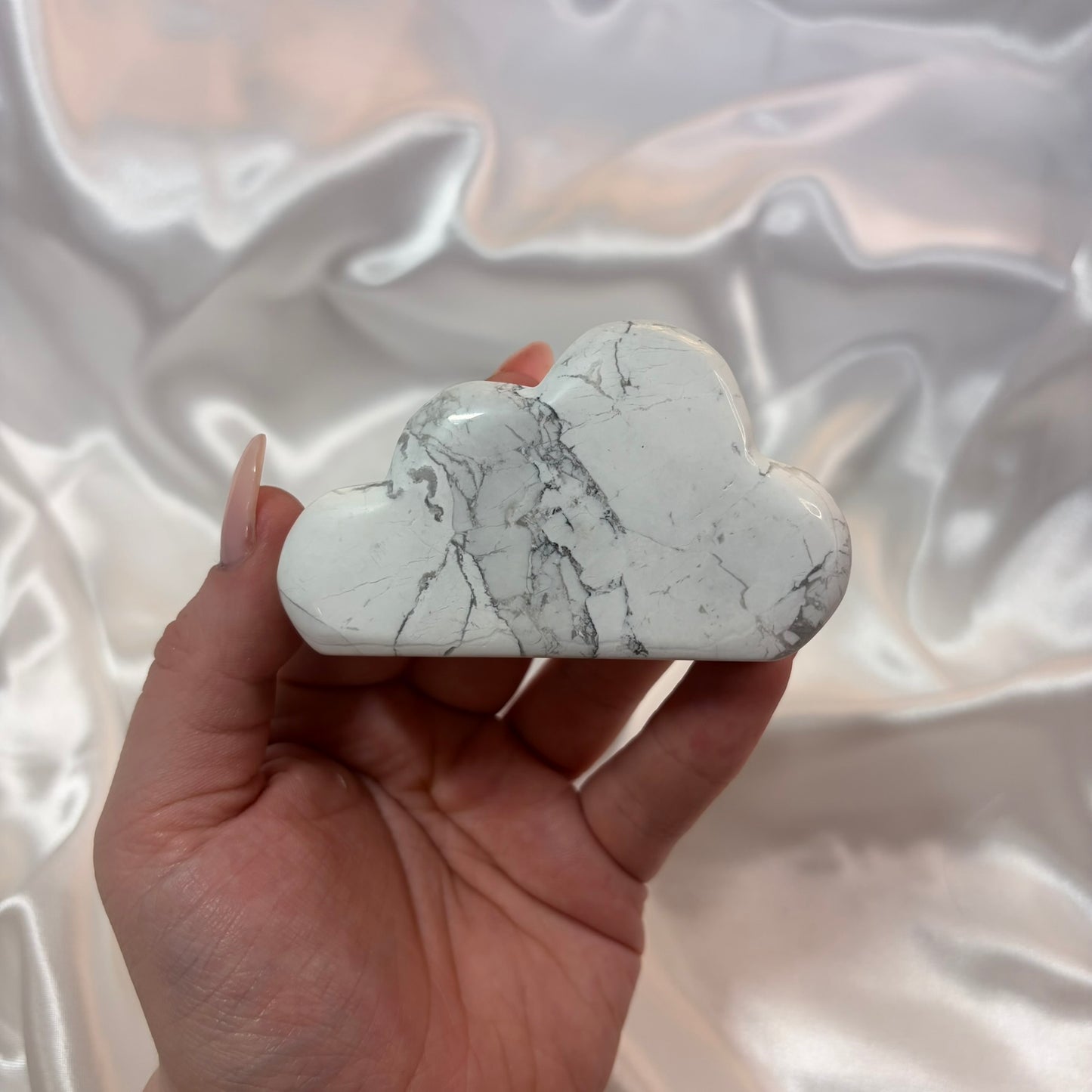 Howlite Cloud A