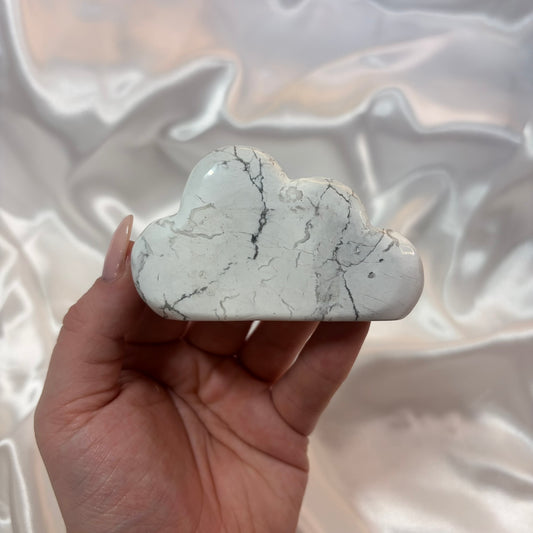 Howlite Cloud A
